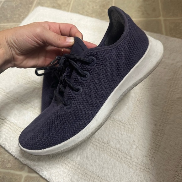 PURPLE ALLBIRDS | 9 MENS - Picture 1 of 6